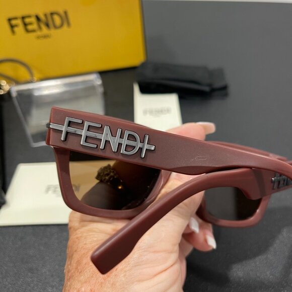 Fendi Fendigraphy Brown/Burgundy Acetate Sunglasses Unisex (JB1198) - Picture 3 of 5